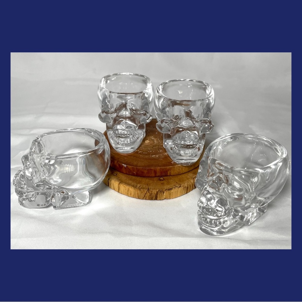 Set of 4 Crystal Skull Shot Glasses, Studio Crystal Collection.